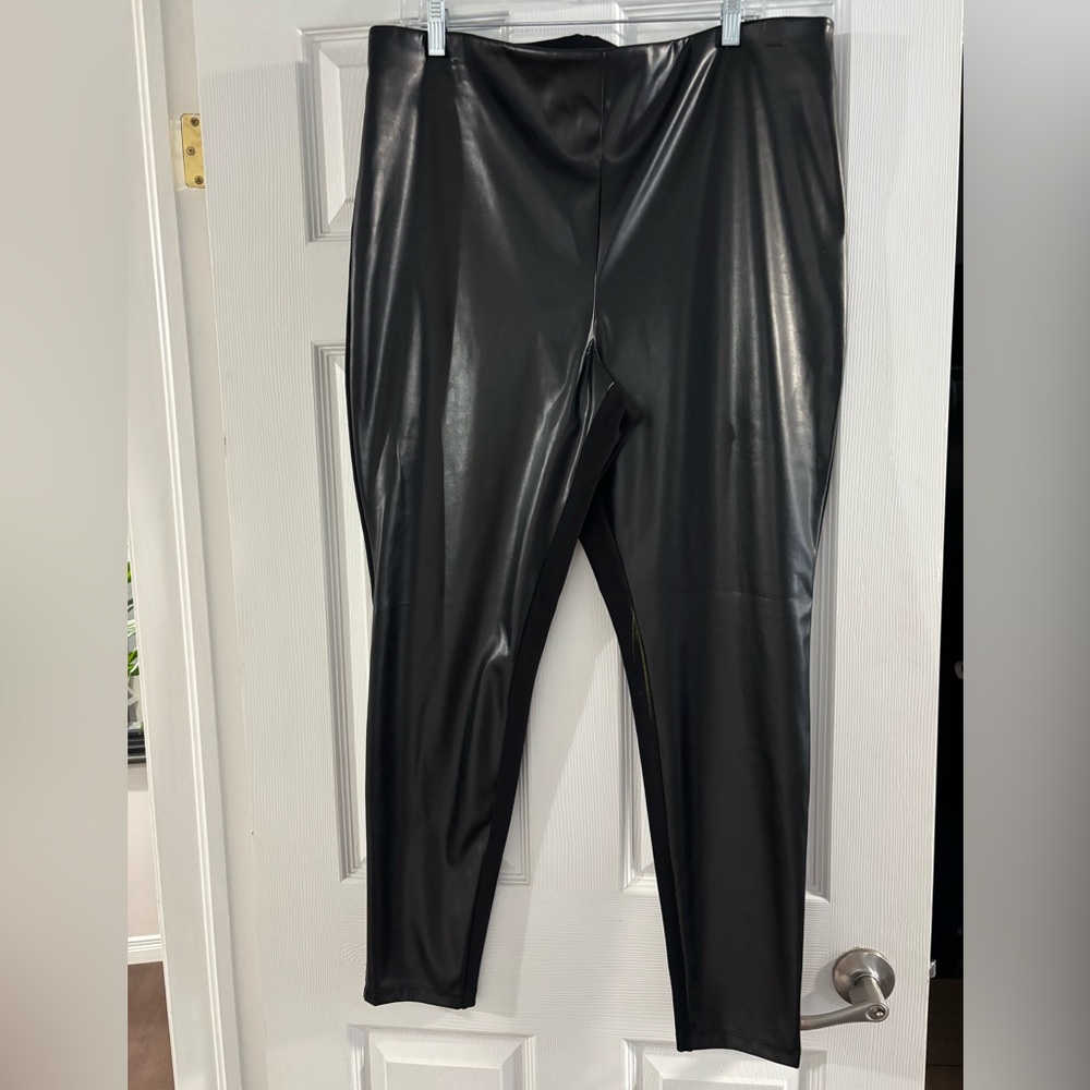 BRAND NEW JENO NEUMAN FAUX LEATHER PANT SIZE 2X